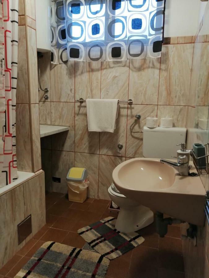 Apartmani Petra Vrsi Exterior foto