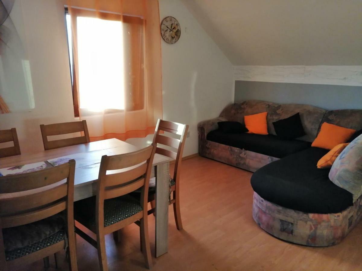 Apartmani Petra Vrsi Exterior foto