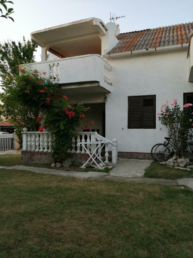 Apartmani Petra Vrsi Exterior foto