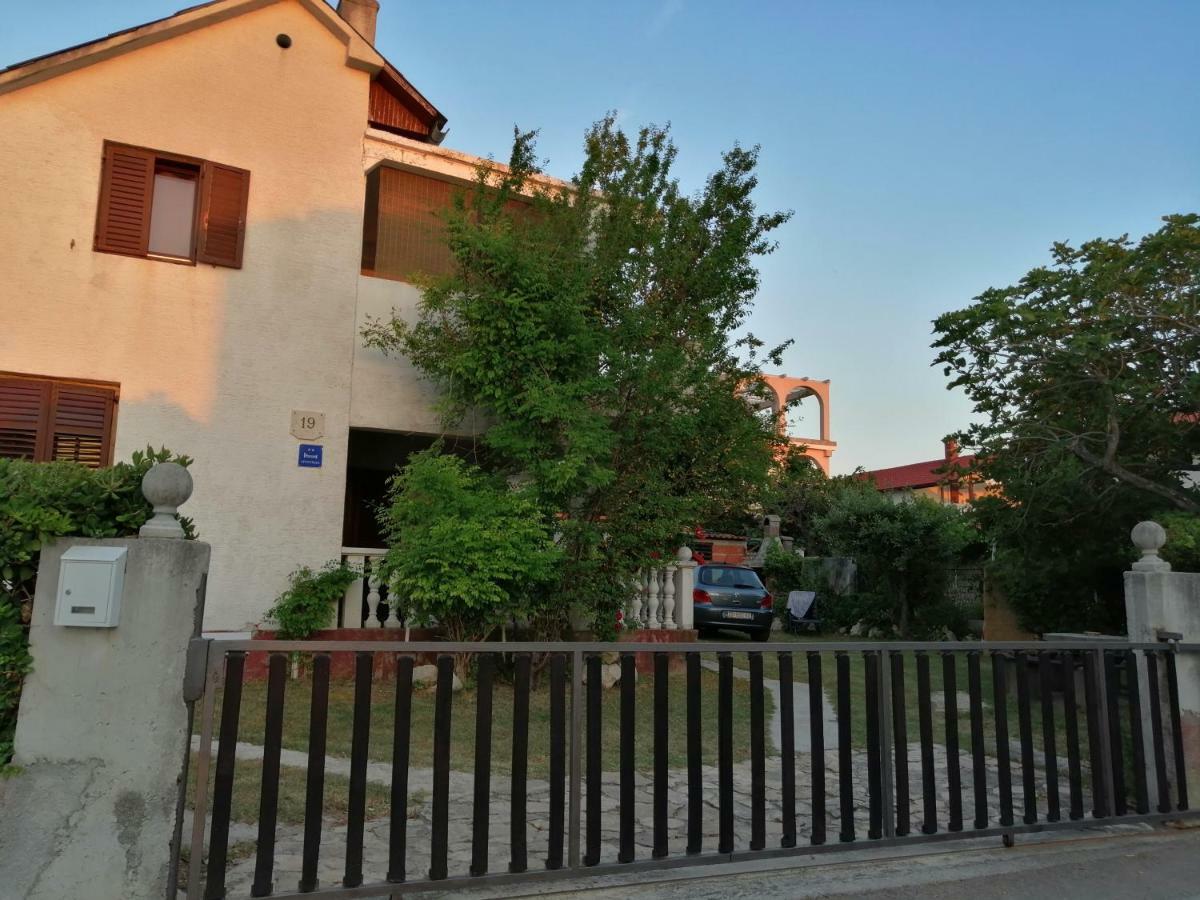 Apartmani Petra Vrsi Exterior foto
